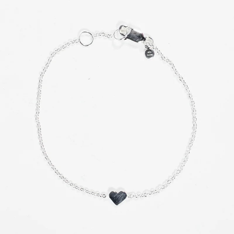 stylish bangle bracelets for women-Flat Silver Heart Bracelet