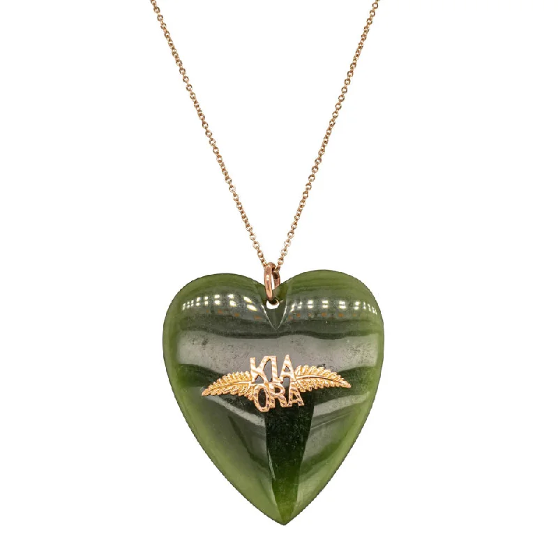 gemstone drop necklaces for women-Vintage 9ct Yellow Gold Greenstone Heart Pendant