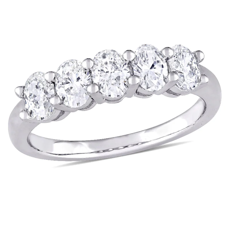 modern engagement rings-Mimi & Max 1ct TW Oval-Cut Diamond Semi-Eternity Band 14k White Gold