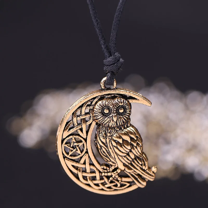 fine gold necklaces for women-Adjustable Goddess Crescent Moon Pendant Owl Necklace (In gold and silver color)